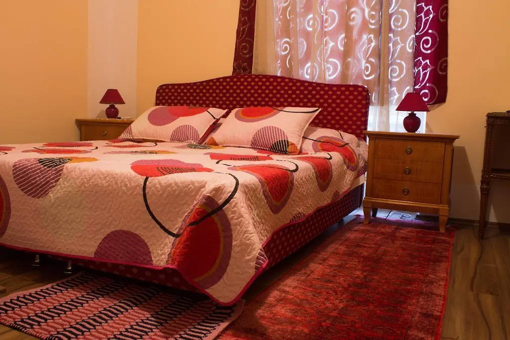 Rooms Cristal Roche Rijeka Guest house