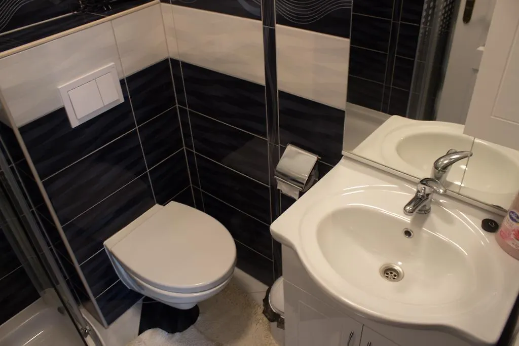 Rooms Cristal Roche Rijeka Croatia
